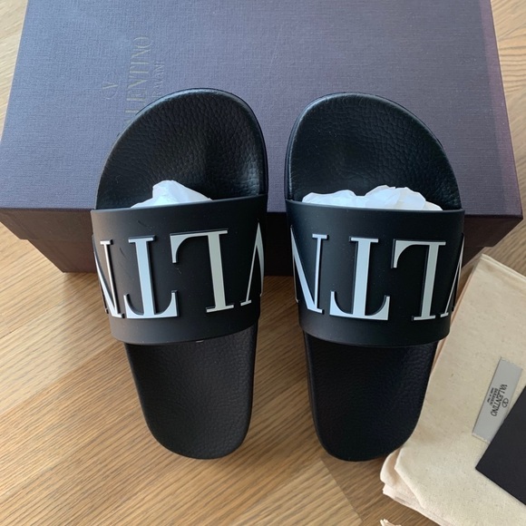 VALENTINO GARAVANI VLTN Logo-Embossed Slide UNISEX - Picture 3 of 15